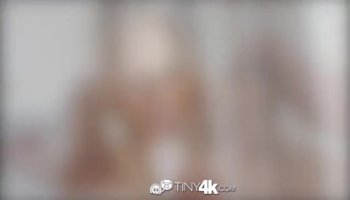 Masturbating and gapping her vagina cunt